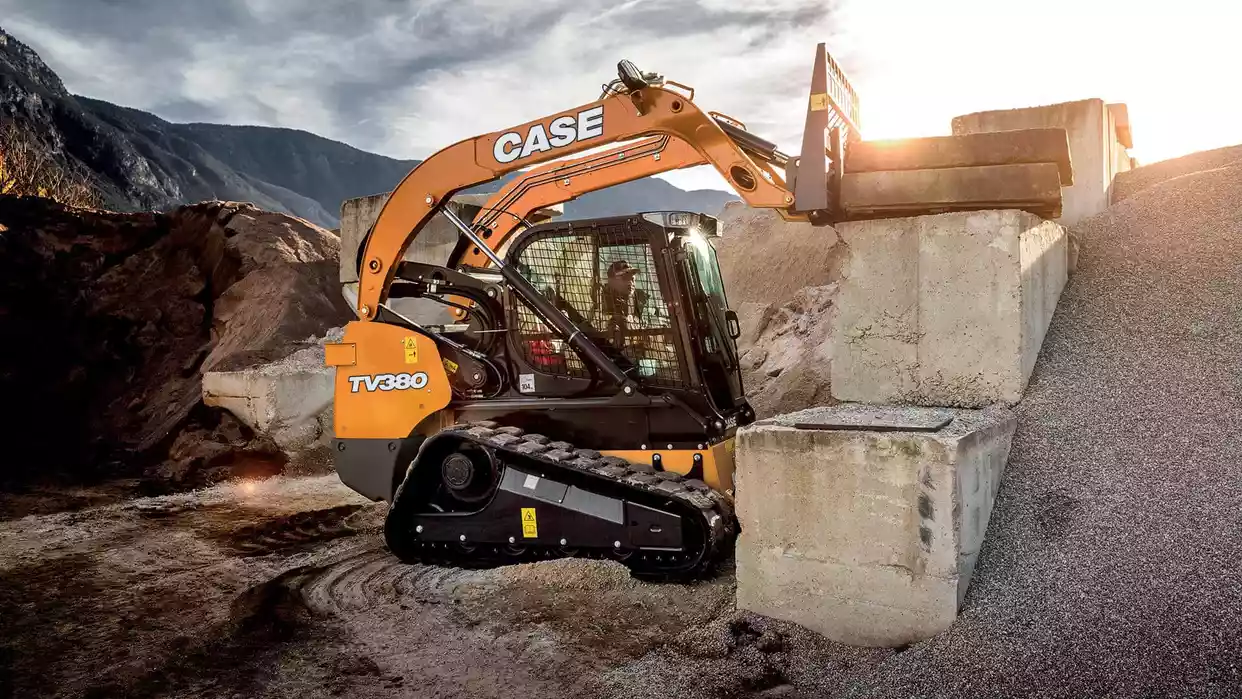 compact-track-loaders-tv380