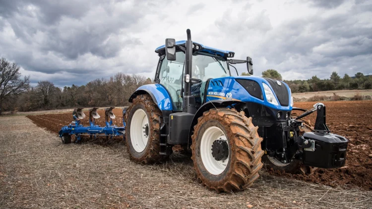 T7.165 S Max. horsepower - ISO TR14396 - ECE R120 [kW/hp(CV)] 121/165 Rated horsepower - ISO TR14396 - ECE R120 [kW/hp(CV)] 110/150