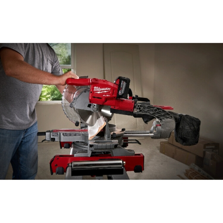 Milwaukee 2734-20 M18 FUEL Dual Bevel Sliding Compound Miter Saw - Image 3