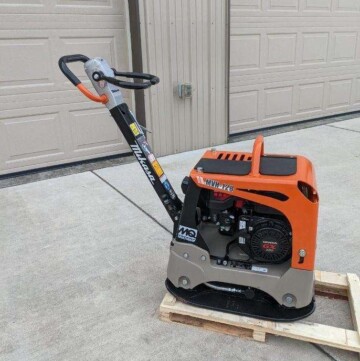 Multiquip-Mikasa MVH128GH Reversible Plate Compactor