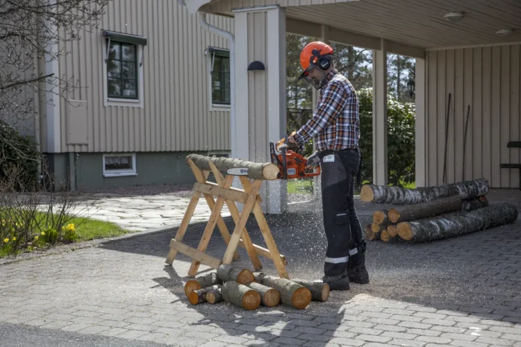 Petrol Chainsaws HUSQVARNA 120 Mark II - Image 3